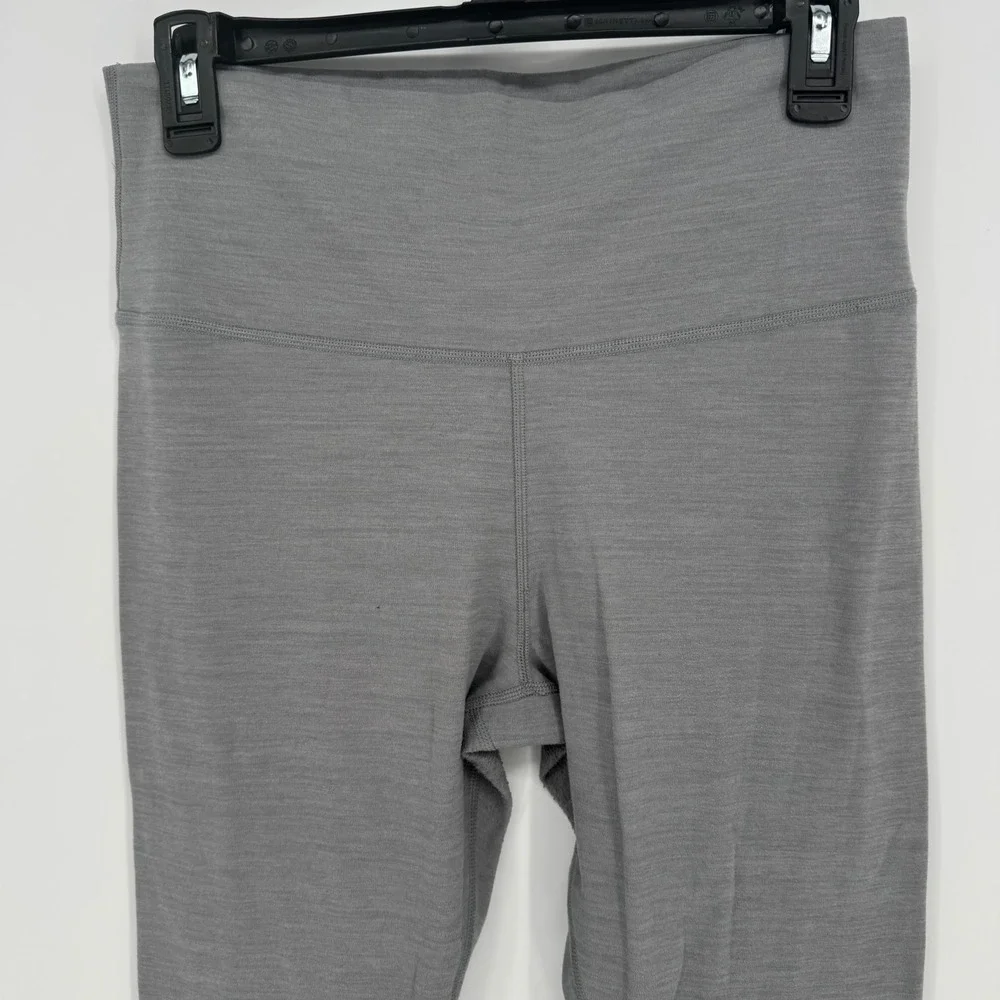 Nike Dri Fit Athletic Leggings Grey cropped Size‎ L Yoga Workout Activewear